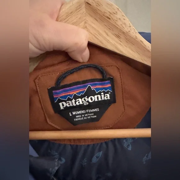 Patagonia Women’s Bivy Hooded Vest - Picture 3 of 5